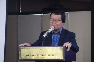 Dekan Fakultas Sains dan Teknologi UIN Sultan Syarif Kasim Riau